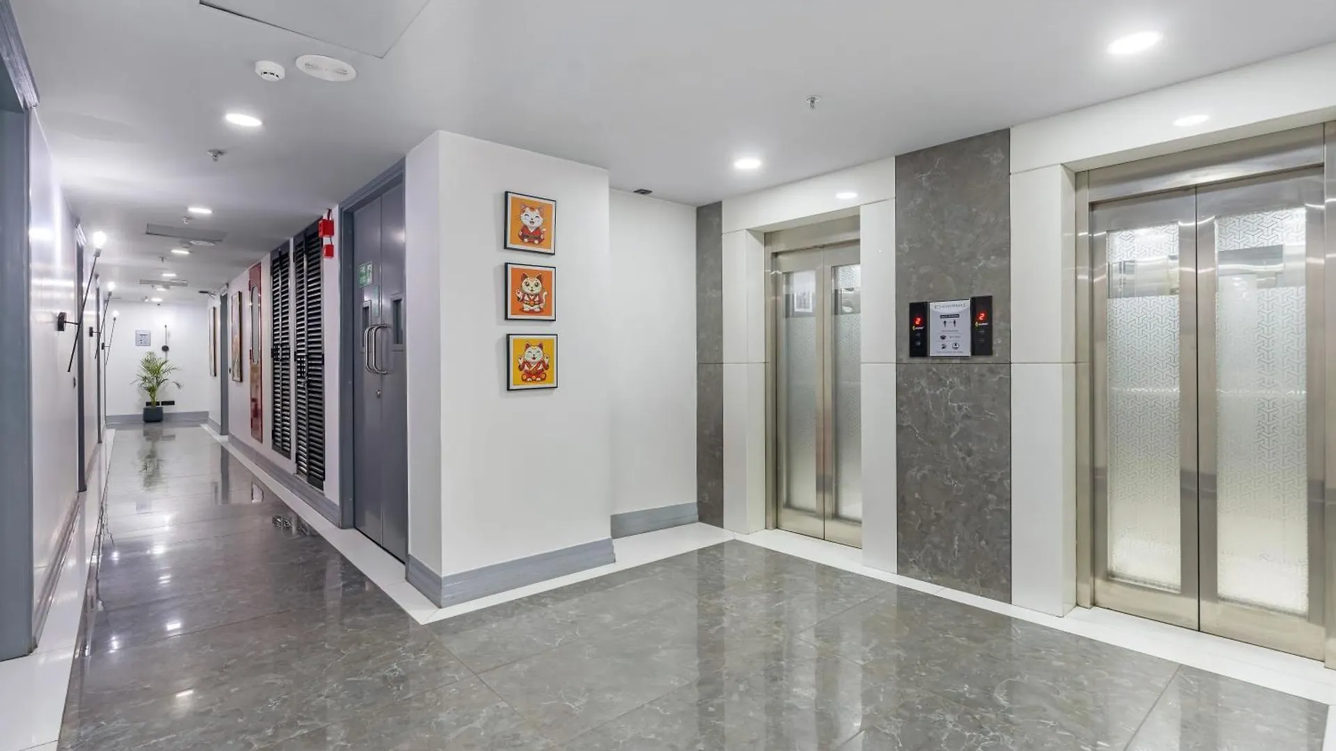 Bedchambers Luxurious Serviced Apartment In גורגאון