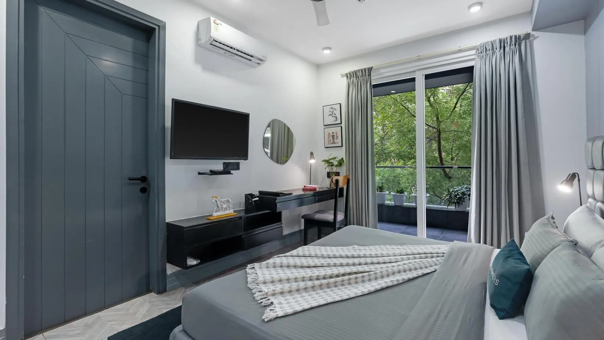 Bedchambers Luxurious Serviced Apartment In גורגאון הודו