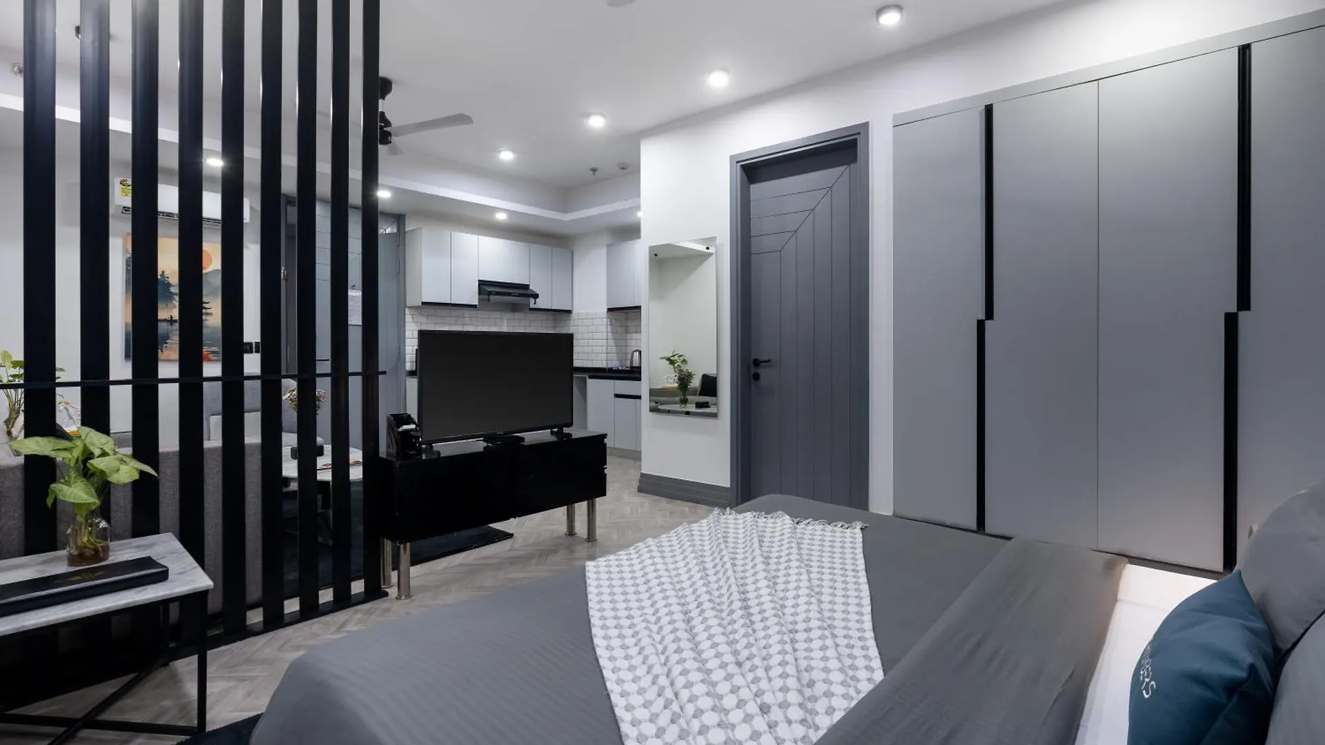 Bedchambers Luxurious Serviced Apartment In גורגאון