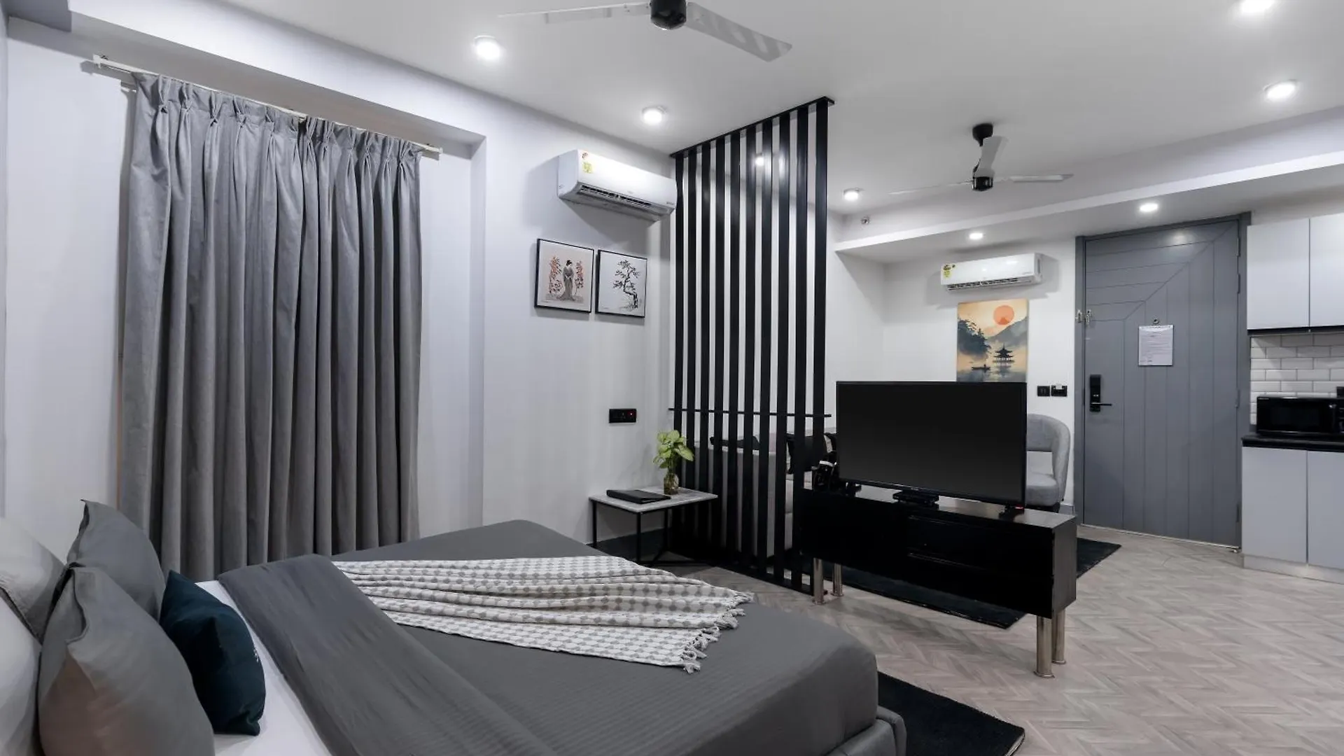 Bedchambers Luxurious Serviced Apartment In Gurgaon